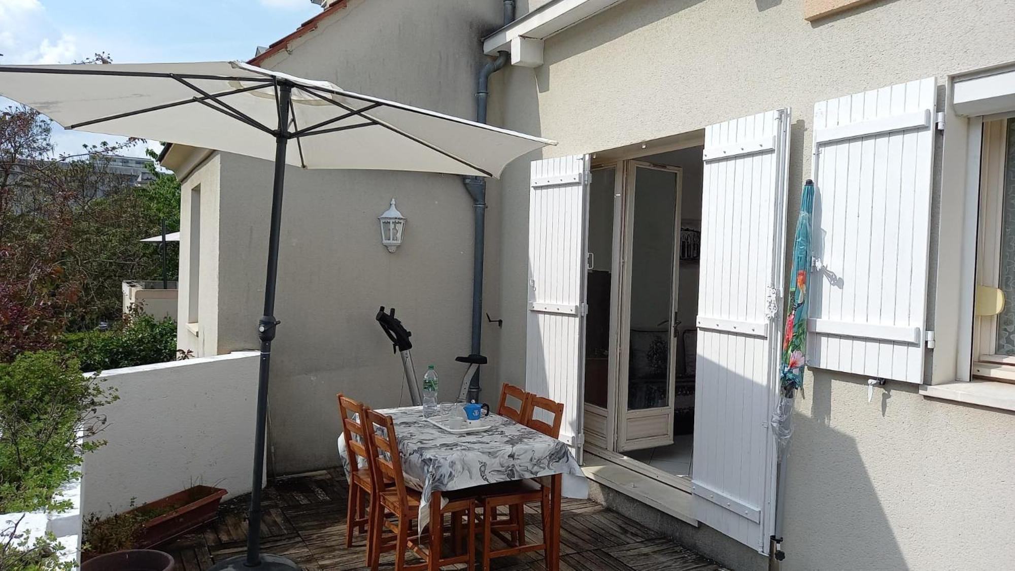Location Chambre Double Dans Appartement - Cergy Buitenkant foto